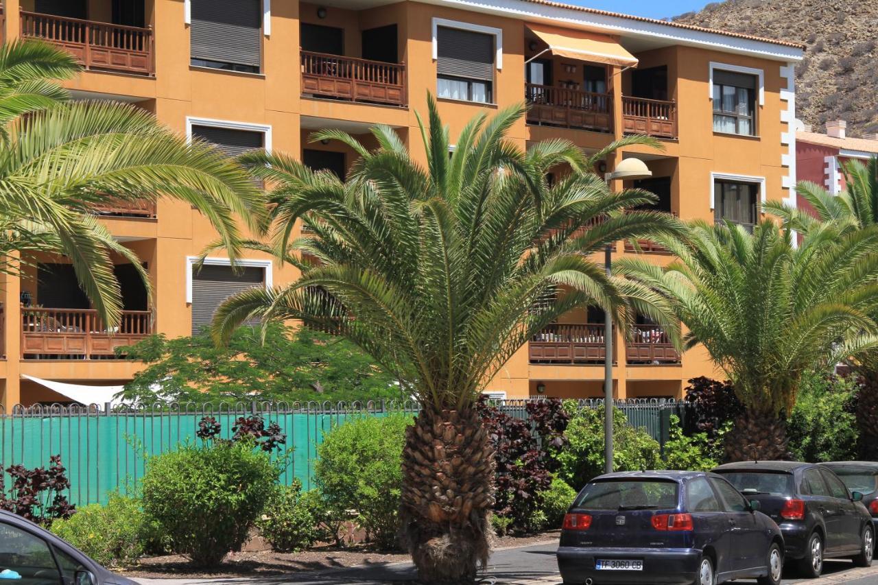 Spacious Apartment With Large Private Garden In Palm Mar Bagian luar foto